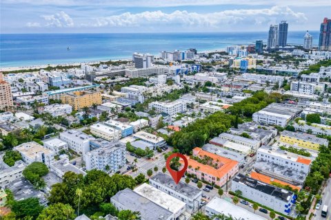 Condo in Miami Beach, Florida, 1 bedroom  № 2028462 - photo 11