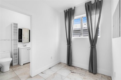Condo in Miami Beach, Florida, 1 bedroom  № 2028462 - photo 7