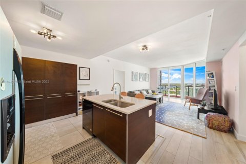 Купить кондоминиум в Майами, Флорида 2 спальни, 100.71м2, № 1979993 - фото 3