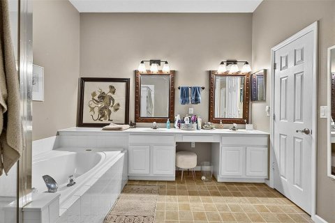Villa ou maison à vendre à Casselberry, Floride: 5 chambres, 218.41 m2 № 2225753 - photo 18