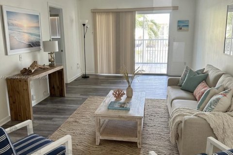 Condominio en venta en Homestead, Florida, 1 dormitorio, 77.11 m2 № 2087627 - foto 2