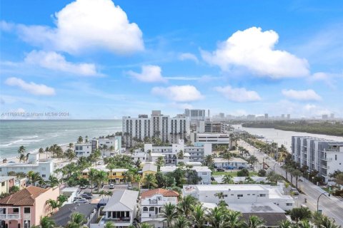 Copropriété à louer à Hollywood, Floride: 1 chambre, 75.44 m2 № 1896359 - photo 16