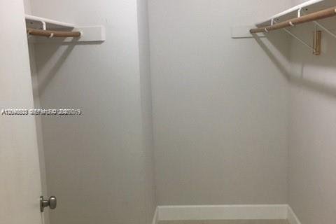 Condo in Miami, Florida, 1 bedroom № 2393229 - photo 5