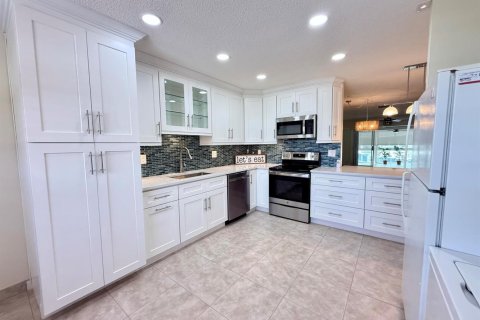 Condo à Delray Beach, Floride, 2 chambres  № 2272186