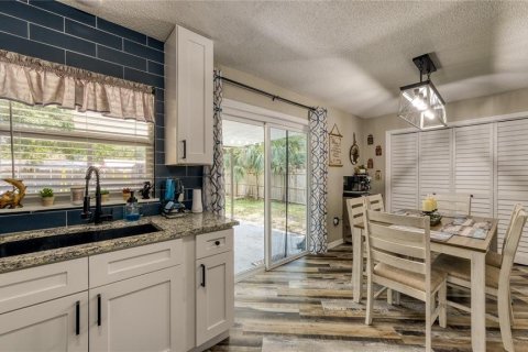 House in Winter Haven, Florida 3 bedrooms, 91.51 sq.m. № 1616151 - photo 15