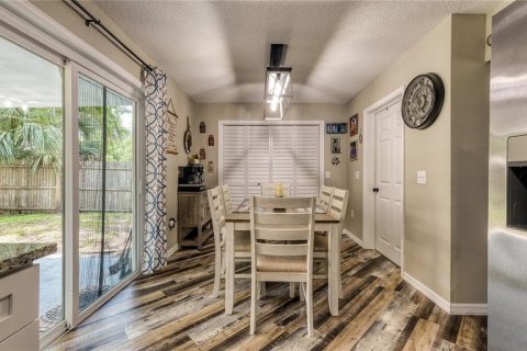 House in Winter Haven, Florida 3 bedrooms, 91.51 sq.m. № 1616151 - photo 19