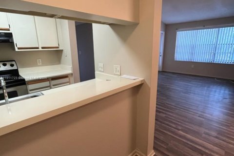 Condominio en alquiler en Pompano Beach, Florida, 2 dormitorios, 74.32 m2 № 1967988 - foto 28