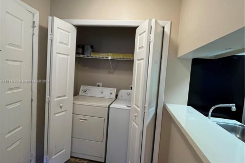 Condominio en alquiler en Pompano Beach, Florida, 2 dormitorios, 74.32 m2 № 1967988 - foto 16