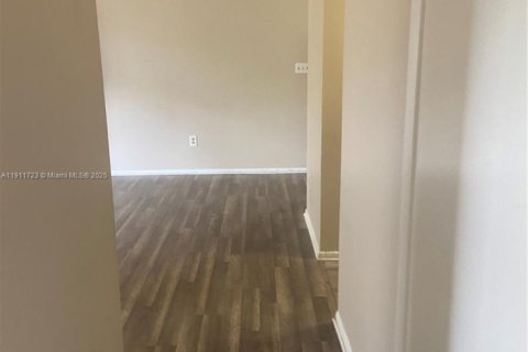 Condominio en alquiler en Pompano Beach, Florida, 2 dormitorios, 74.32 m2 № 1967988 - foto 9