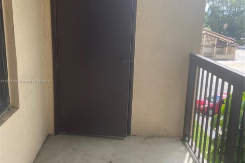 Condominio en alquiler en Pompano Beach, Florida, 2 dormitorios, 74.32 m2 № 1967988 - foto 17