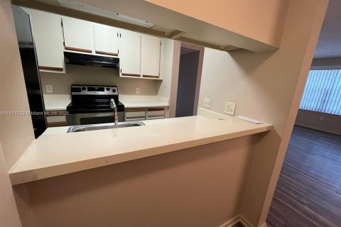 Condominio en alquiler en Pompano Beach, Florida, 2 dormitorios, 74.32 m2 № 1967988 - foto 27