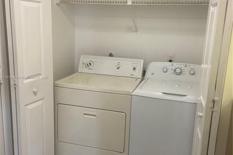 Condominio en alquiler en Pompano Beach, Florida, 2 dormitorios, 74.32 m2 № 1967988 - foto 12