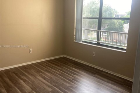 Condominio en alquiler en Pompano Beach, Florida, 2 dormitorios, 74.32 m2 № 1967988 - foto 15