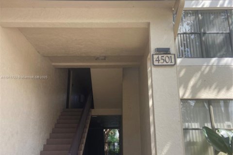 Condominio en alquiler en Pompano Beach, Florida, 2 dormitorios, 74.32 m2 № 1967988 - foto 6