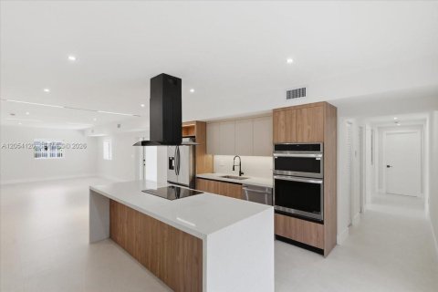 Villa ou maison à vendre à Miami, Floride: 5 chambres, 190.36 m2 № 2186386 - photo 22