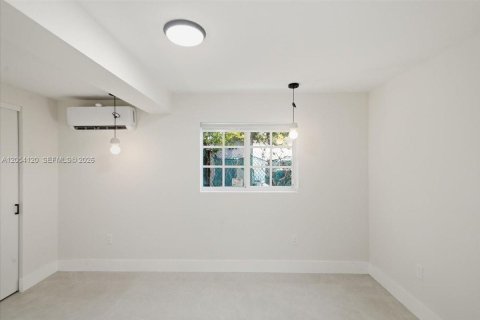 Villa ou maison à vendre à Miami, Floride: 5 chambres, 190.36 m2 № 2186386 - photo 25