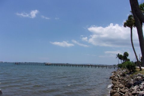 Townhouse in Jensen Beach, Florida 2 bedrooms, 108.42 sq.m. № 1224900 - photo 1