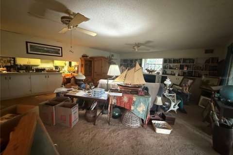 Casa en venta en Umatilla, Florida, 3 dormitorios, 188.78 m2 № 2123348 - foto 3