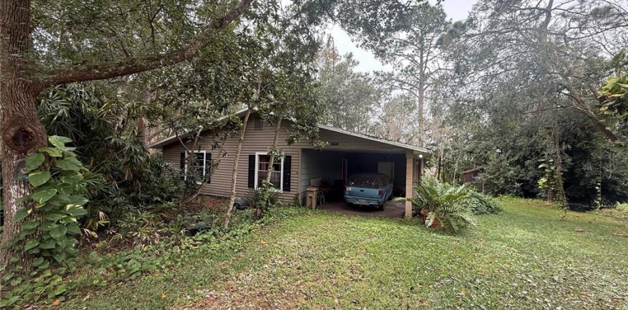 Casa en Umatilla, Florida 3 dormitorios, 188.78 m2 № 2123348