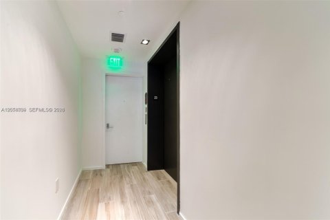 Copropriété à louer à Miami, Floride: 2 chambres, 103.96 m2 № 2168770 - photo 17