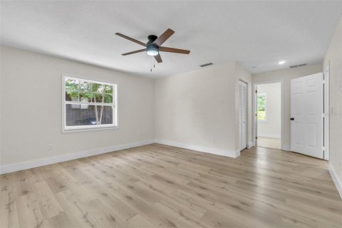 House in Ormond Beach, Florida 3 bedrooms, 171.59 sq.m. № 1689770 - photo 24