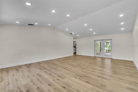 House in Ormond Beach, Florida 3 bedrooms, 171.59 sq.m. № 1689770 - photo 7