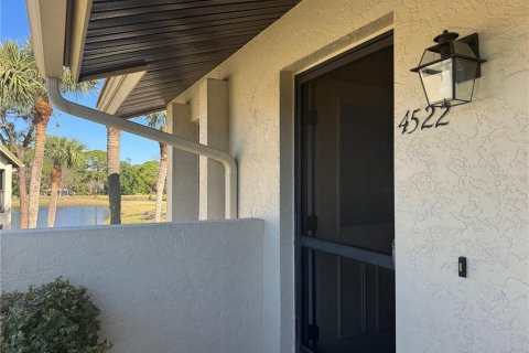 Снять в аренду кондоминиум в Сарасота, Флорида 5 комнат, 99.59м2, № 1721677 - фото 4