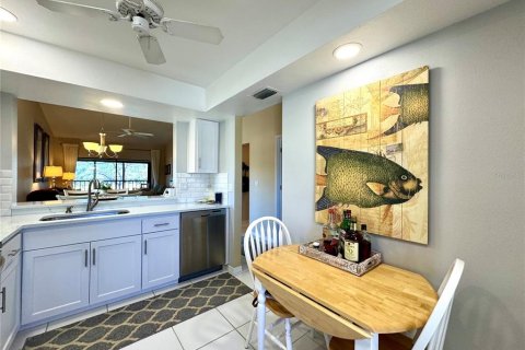 Снять в аренду кондоминиум в Сарасота, Флорида 5 комнат, 99.59м2, № 1721677 - фото 17