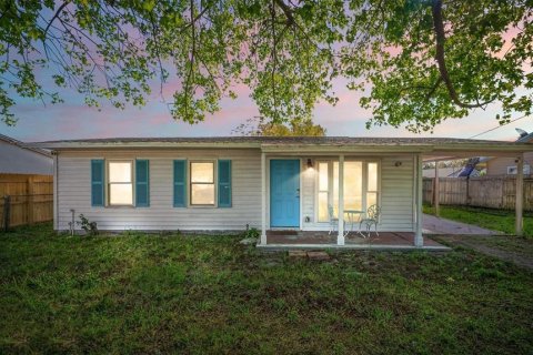 Casa en venta en Orlando, Florida, 3 dormitorios, 99.87 m2 № 1514769 - foto 1