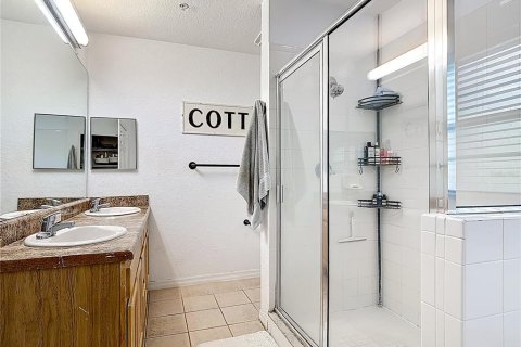 Купить кондоминиум в Киссимми, Флорида 5 комнат, 134.24м2, № 2205535 - фото 13