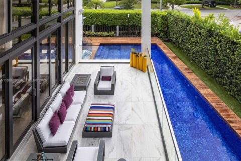 Купить виллу или дом в Ки-Бискейн, Флорида 6 спален, 484.58м2, № 2049506 - фото 30