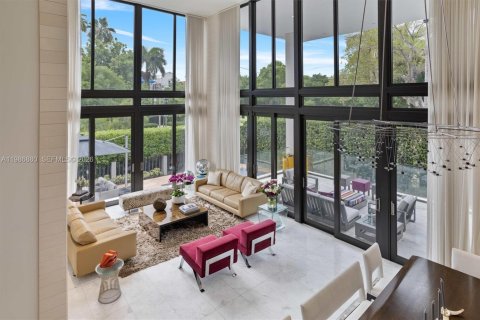 Купить виллу или дом в Ки-Бискейн, Флорида 6 спален, 484.58м2, № 2049506 - фото 23