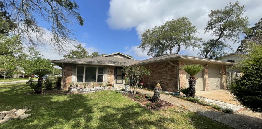 Casa en Fort Walton Beach, Florida 4 dormitorios, 195.84 m2 № 560880
