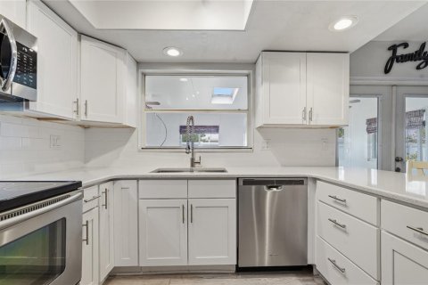 Casa en venta en Dunedin, Florida, 3 dormitorios, 183.39 m2 № 2230871 - foto 11