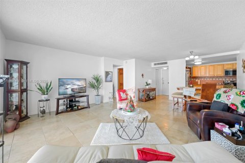 Copropriété à vendre à Hallandale Beach, Floride: 1 chambre, 89.93 m2 № 2090704 - photo 11
