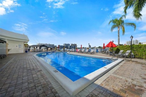Condo à Hallandale Beach, Floride, 1 chambre  № 2090704