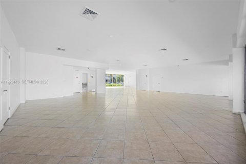 Copropriété à vendre à Hallandale Beach, Floride: 1 chambre, 89.93 m2 № 2090704 - photo 20