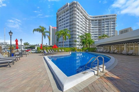 Copropriété à vendre à Hallandale Beach, Floride: 1 chambre, 89.93 m2 № 2090704 - photo 22