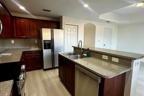 Снять в аренду таунхаус в Майами, Флорида 3 спальни, 158.31м2, № 2004883 - фото 14