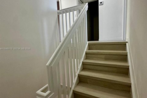 Снять в аренду таунхаус в Майами, Флорида 3 спальни, 158.31м2, № 2004883 - фото 20