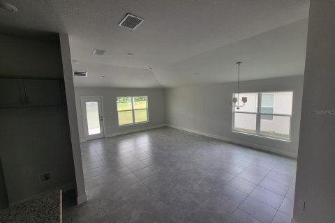 Villa ou maison à louer à Ocala, Floride: 4 chambres, 151.9 m2 № 2091873 - photo 3