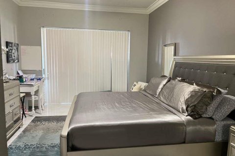 Casa en venta en St. Lucie, Florida, 4 dormitorios, 222.22 m2 № 2030552 - foto 16