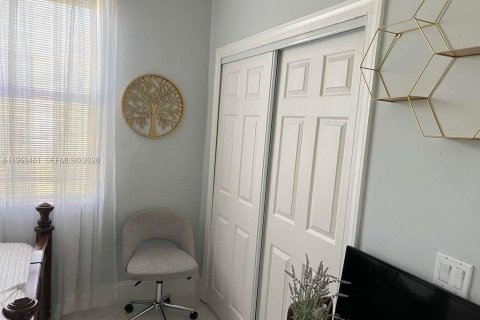 Casa en venta en St. Lucie, Florida, 4 dormitorios, 222.22 m2 № 2030552 - foto 29