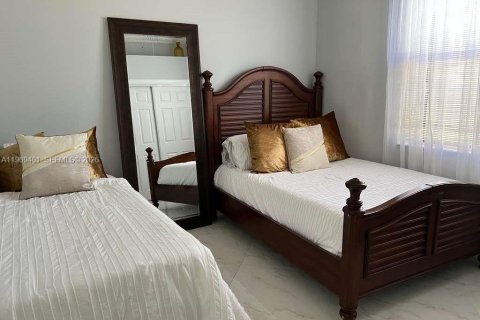 Casa en venta en St. Lucie, Florida, 4 dormitorios, 222.22 m2 № 2030552 - foto 30