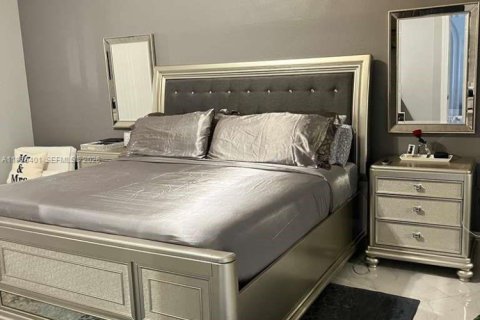 Casa en venta en St. Lucie, Florida, 4 dormitorios, 222.22 m2 № 2030552 - foto 15