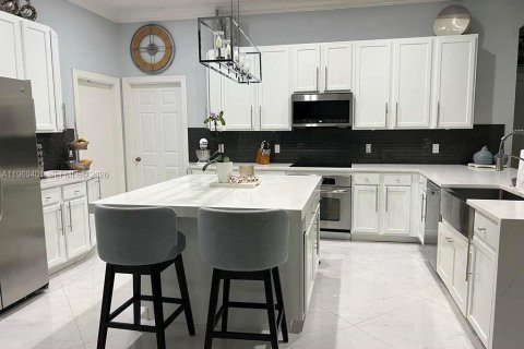 Casa en venta en St. Lucie, Florida, 4 dormitorios, 222.22 m2 № 2030552 - foto 7