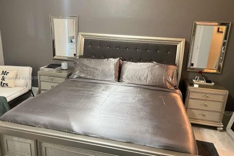 Casa en venta en St. Lucie, Florida, 4 dormitorios, 222.22 m2 № 2030552 - foto 20