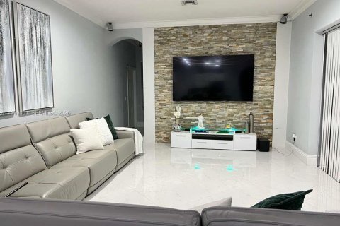 Casa en venta en St. Lucie, Florida, 4 dormitorios, 222.22 m2 № 2030552 - foto 14