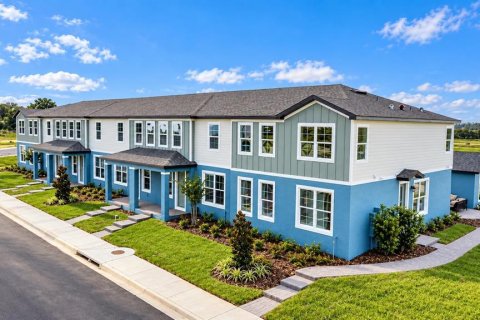 Townhouse in Apopka, Florida 4 bedrooms, 165.55 sq.m. № 2394085