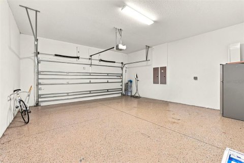 House in Orlando, Florida 4 bedrooms, 313.55 sq.m. № 2201934 - photo 29